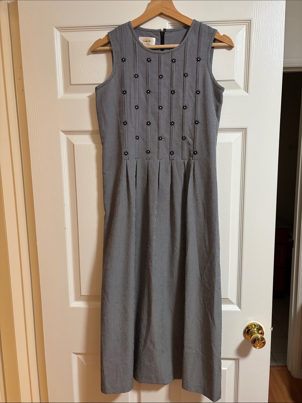 Vintage Talbots midi dress with embroidered flowers